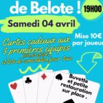 Affiche officielle du concours de belote organisé par le Club du 2ème Âge Cap Opale à Ambleteuse le samedi 04 avril à 19h00. L'image présente des cartes à jouer, les tarifs (10€ la mise), les prix (cartes cadeaux de 100€, 60€, 20€) et les coordonnées de contact (07 82 74 45 18).