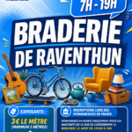 Affiche annonçant la braderie de Raventhun le 6 septembre de 7h à 19h. Inscriptions en mairie lors des permanences : le 12 août pour les habitants de la rue de l’Aérodrome, puis les 22, 25, 29 août et 2 septembre pour tous. Tarifs exposants : 3 € le mètre, minimum 2 mètres, avec 4 € d’inscription pour les personnes n’habitant pas Ambleteuse.